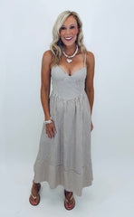 Basque Beauty Dress (brown)