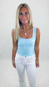 Lace Square Crop Top (breezy blue)