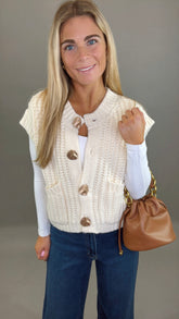Chalet Charm Vest (off white)