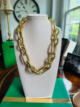 Manhattan Muse Necklace