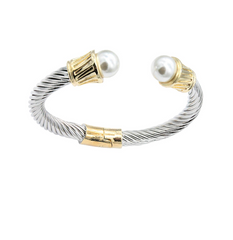 Pearl Directive Cuff