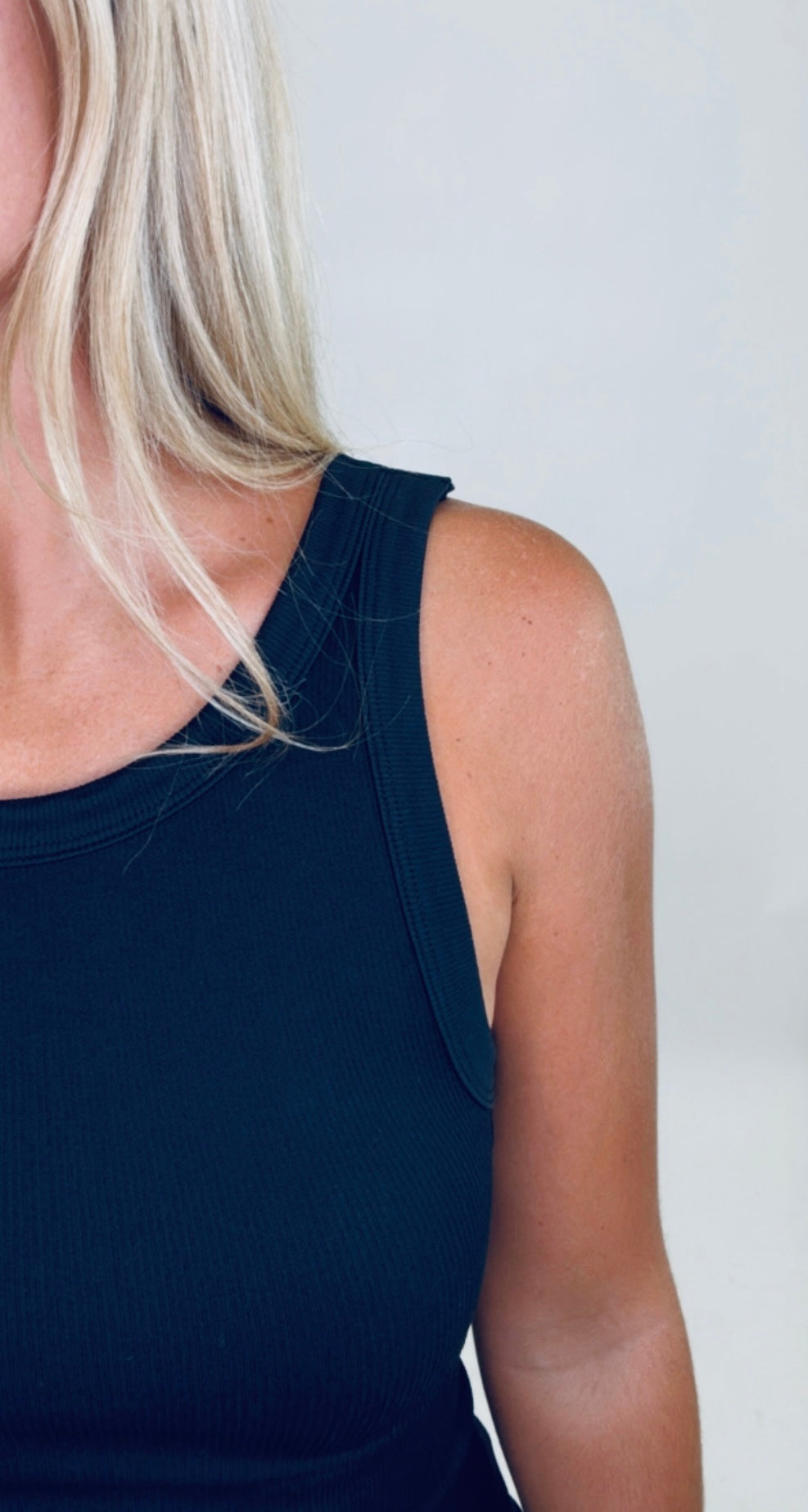 Reversible Ribbed Tank Top (black)