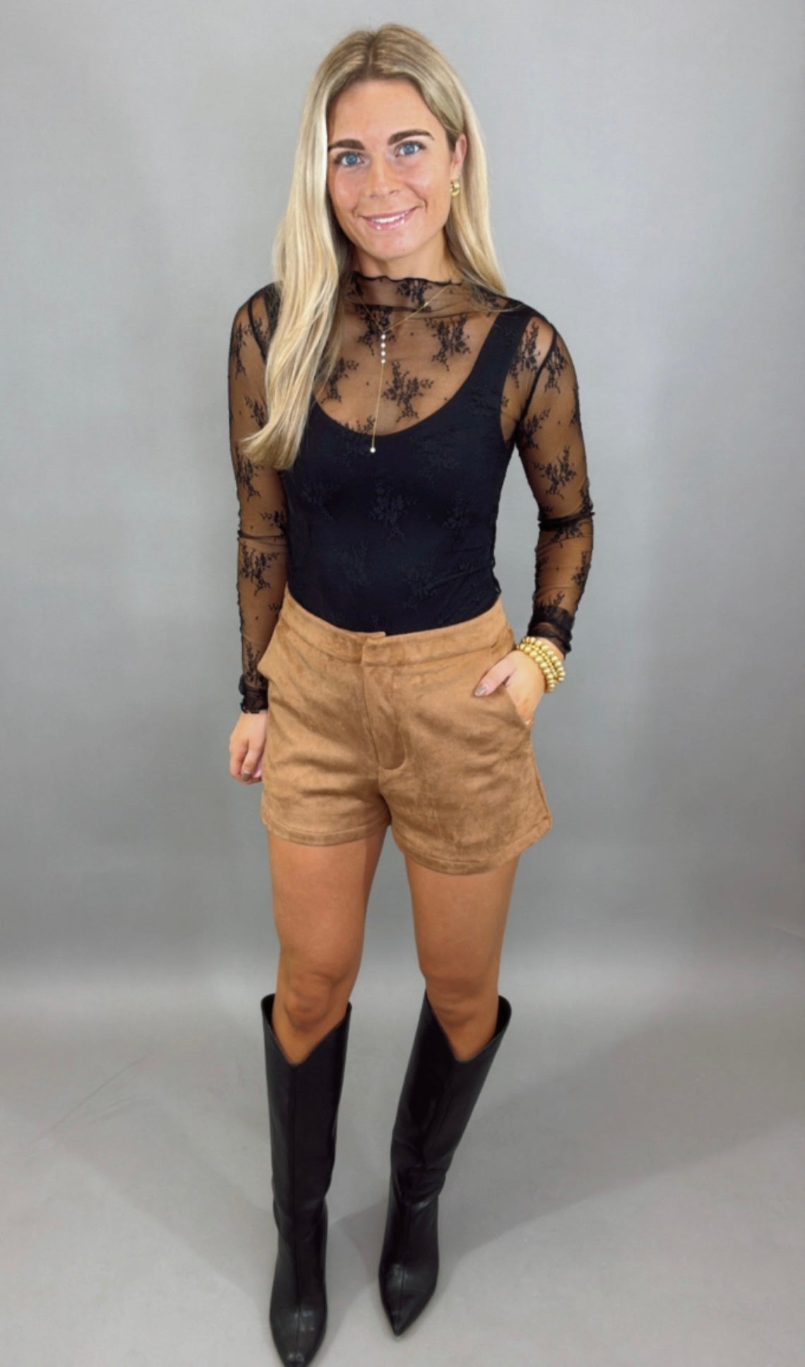 City Saddle Suede Short