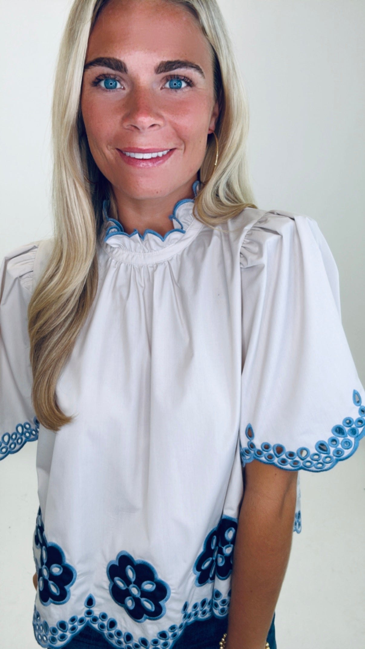 Petal Edge Blouse (cream)