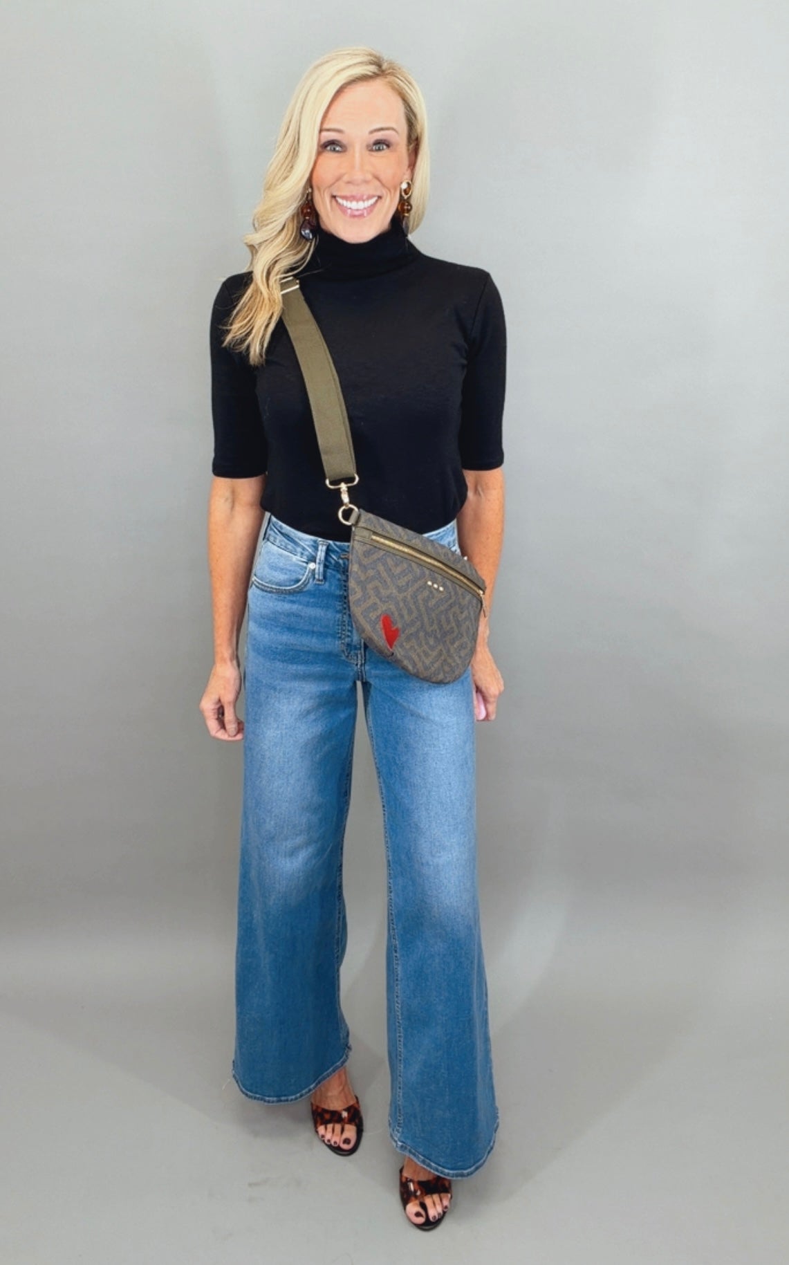Capsule Closet Top (black)