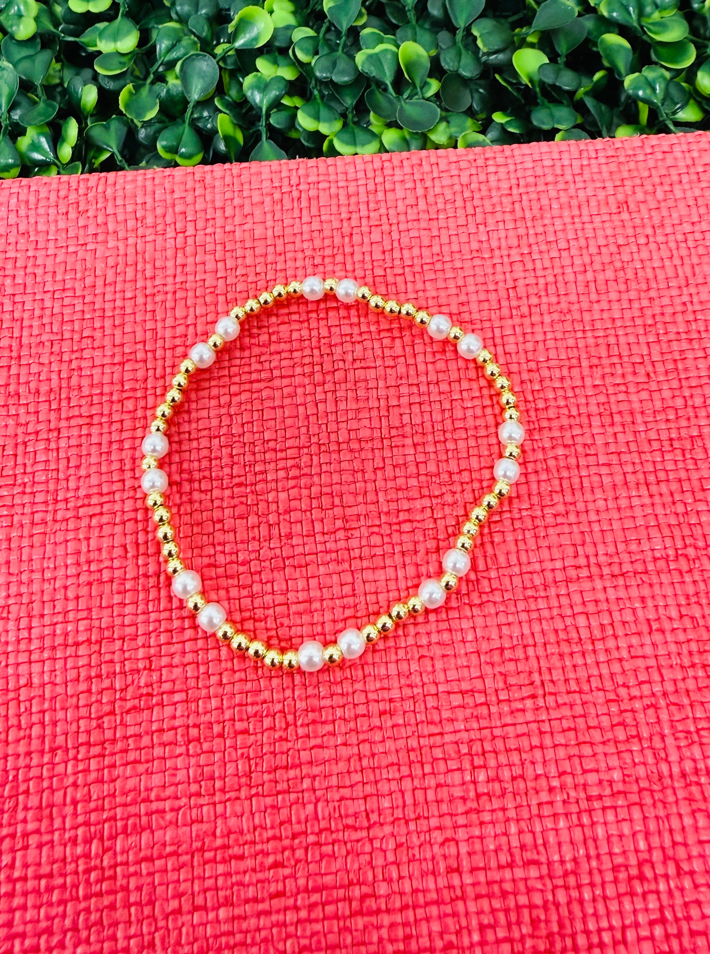 Soft Glow Pearl Bracelet