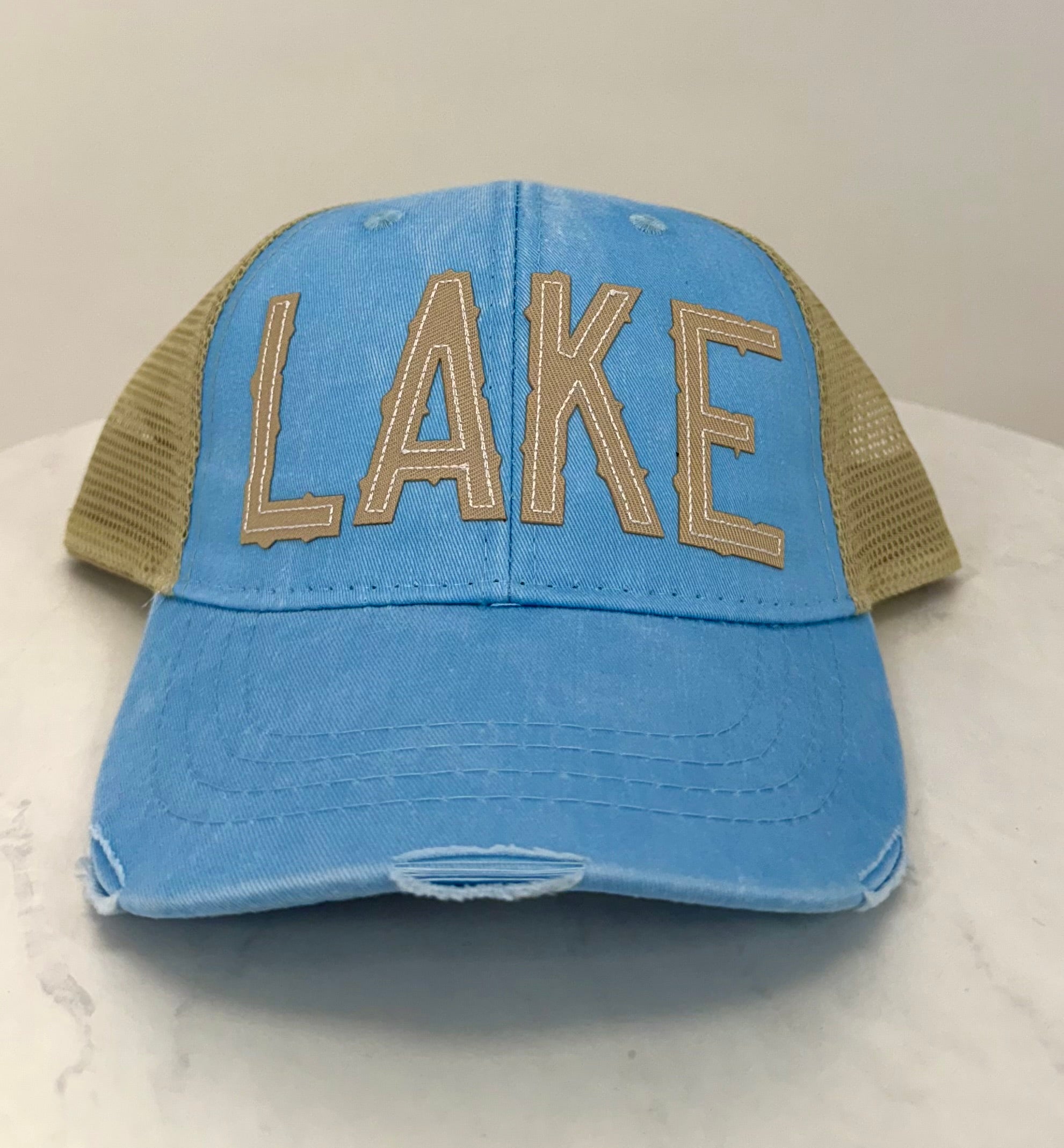 Lake Trucker Hat (sky blue)