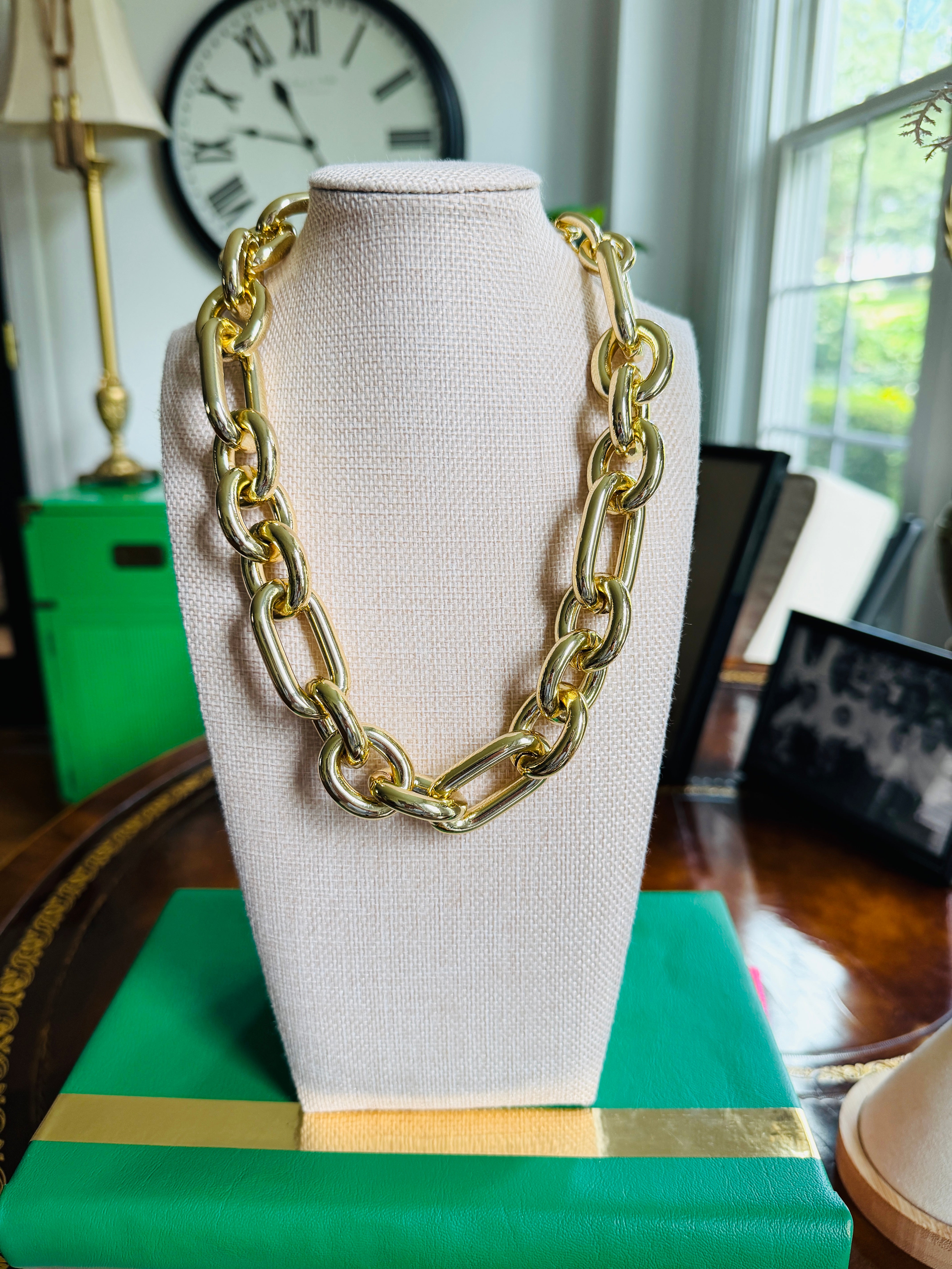 Manhattan Muse Necklace