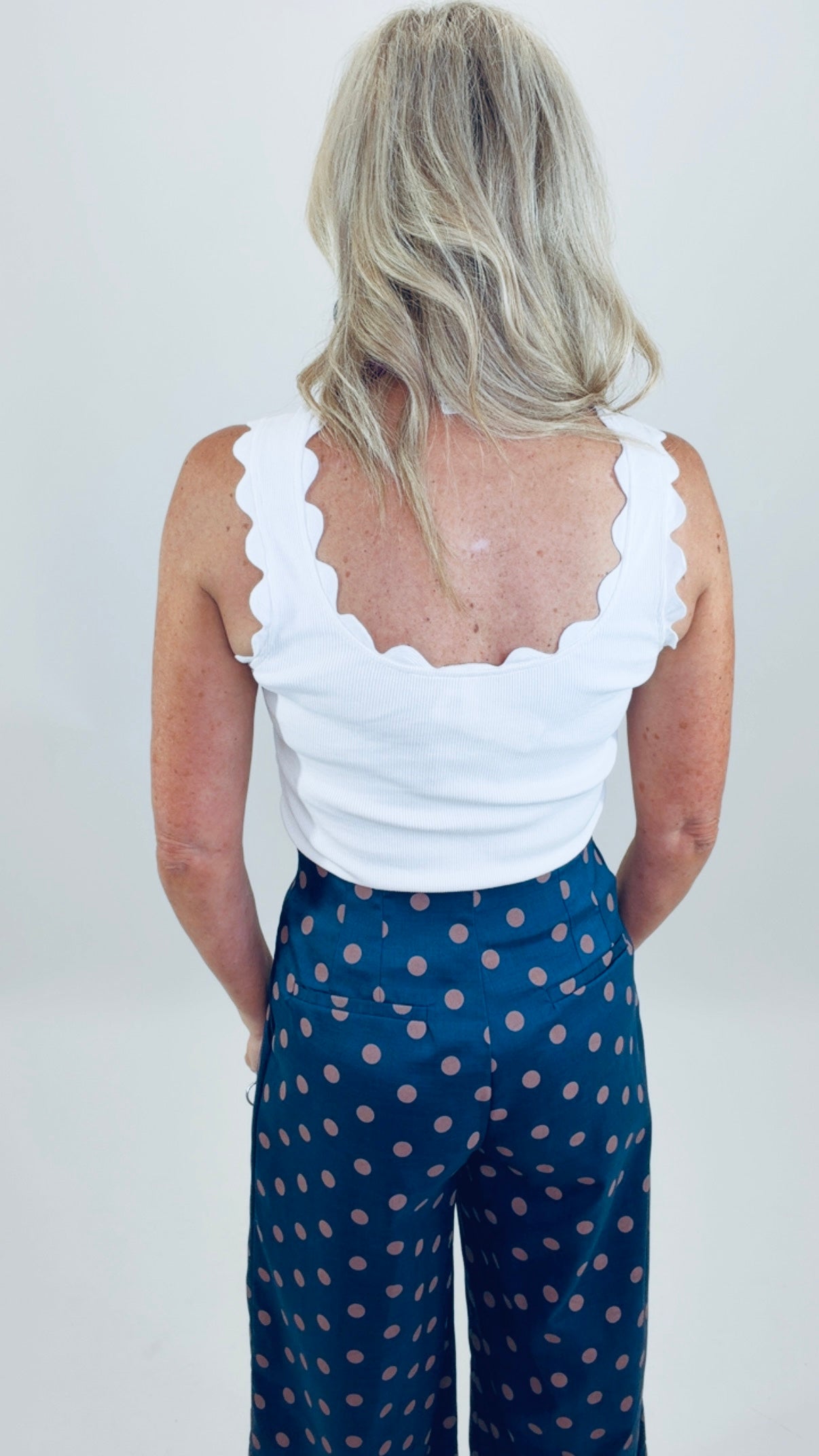 Wave Trim Tank (white)