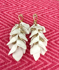 Petal Fringe Dangle Earring (wht)