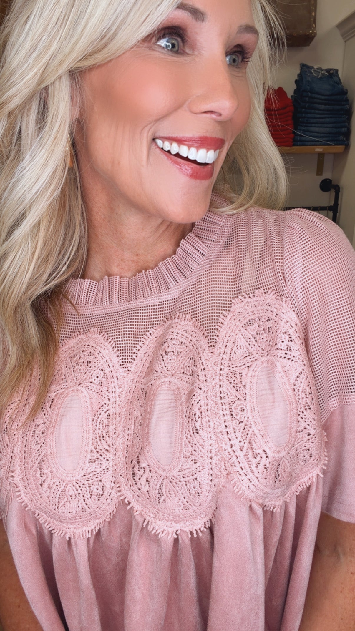 Delicate Details Top (blush)