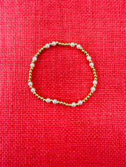 Soft Glow Pearl Bracelet