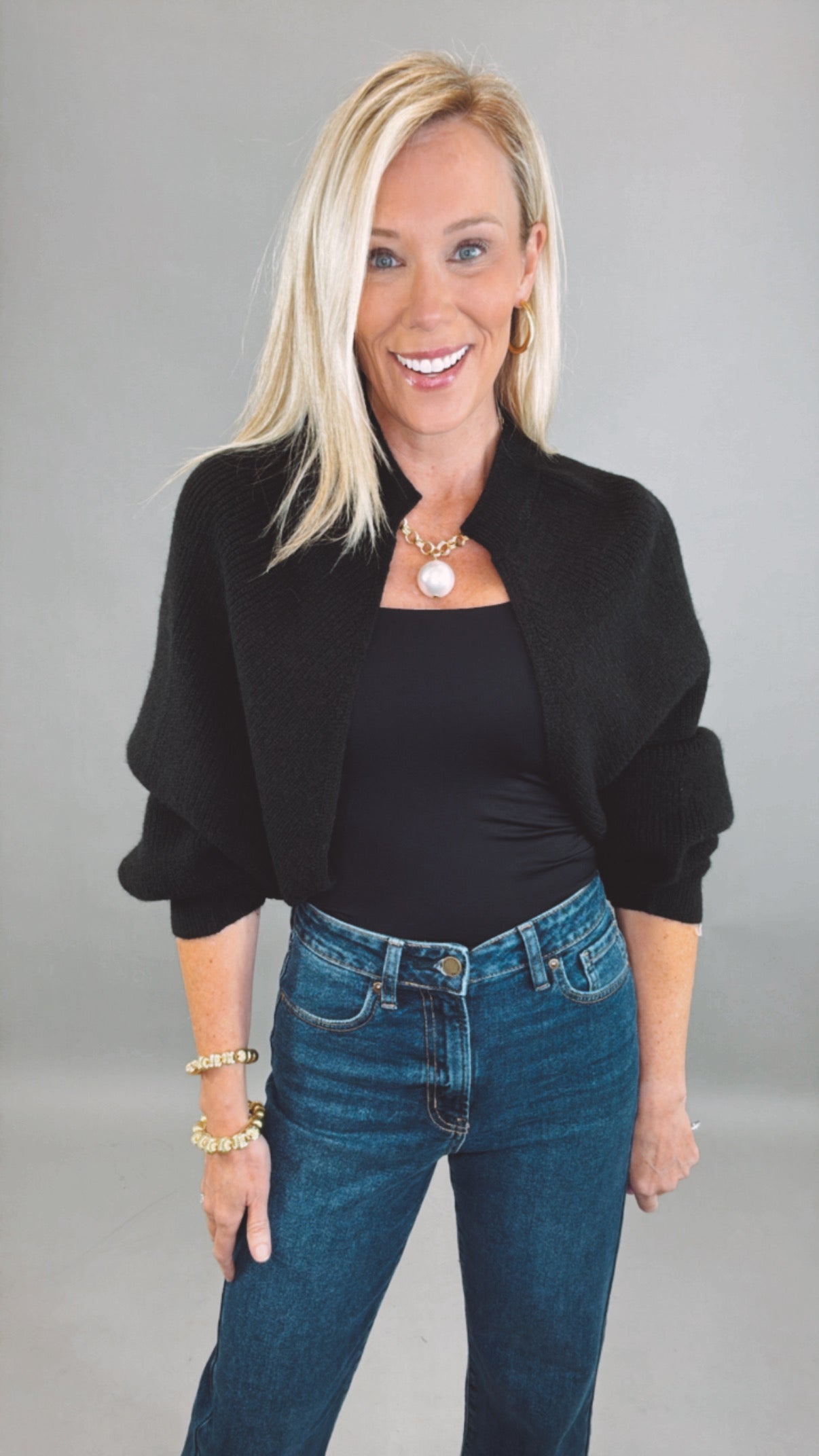 Signature Shrug Sweater (black)