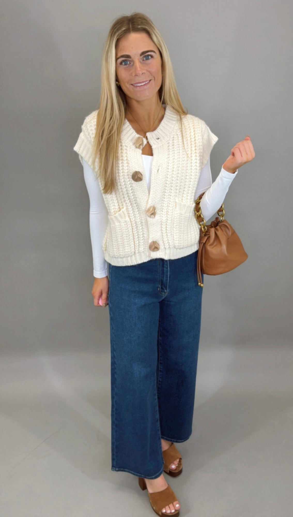 Chalet Charm Vest (off white)