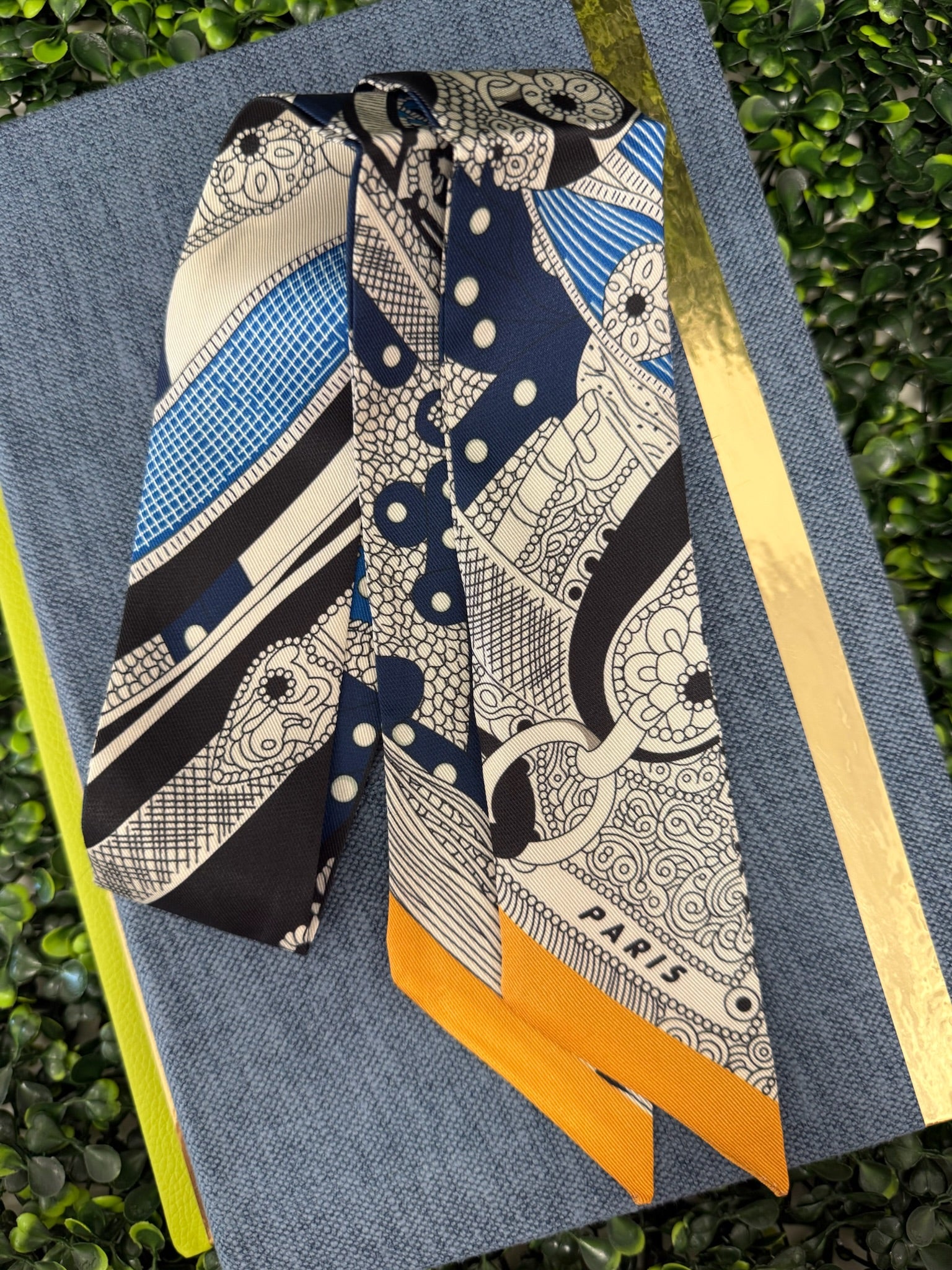 Charm Bar Twilly Scarf