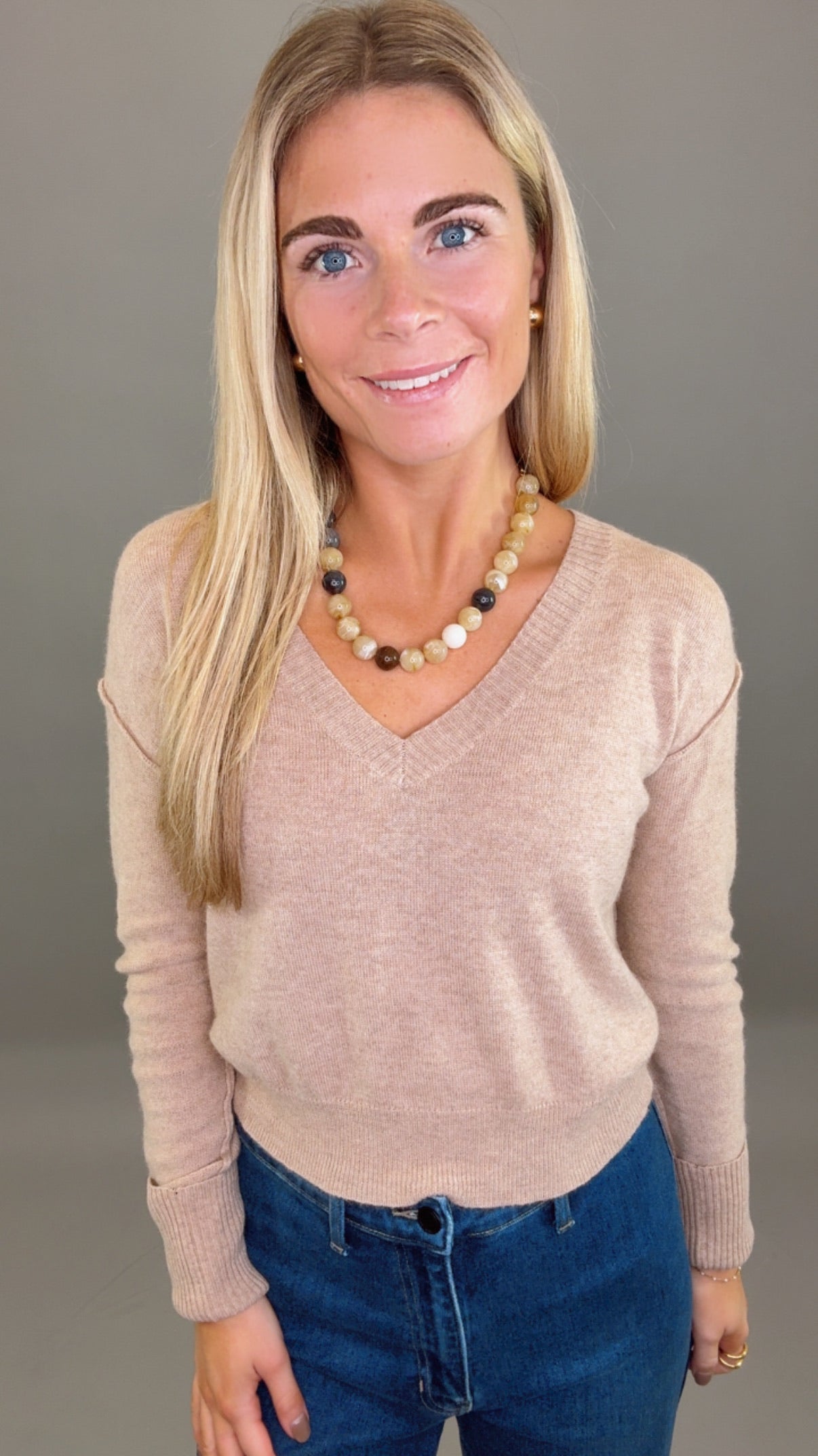 Chic Intentions Sweater (taupe)