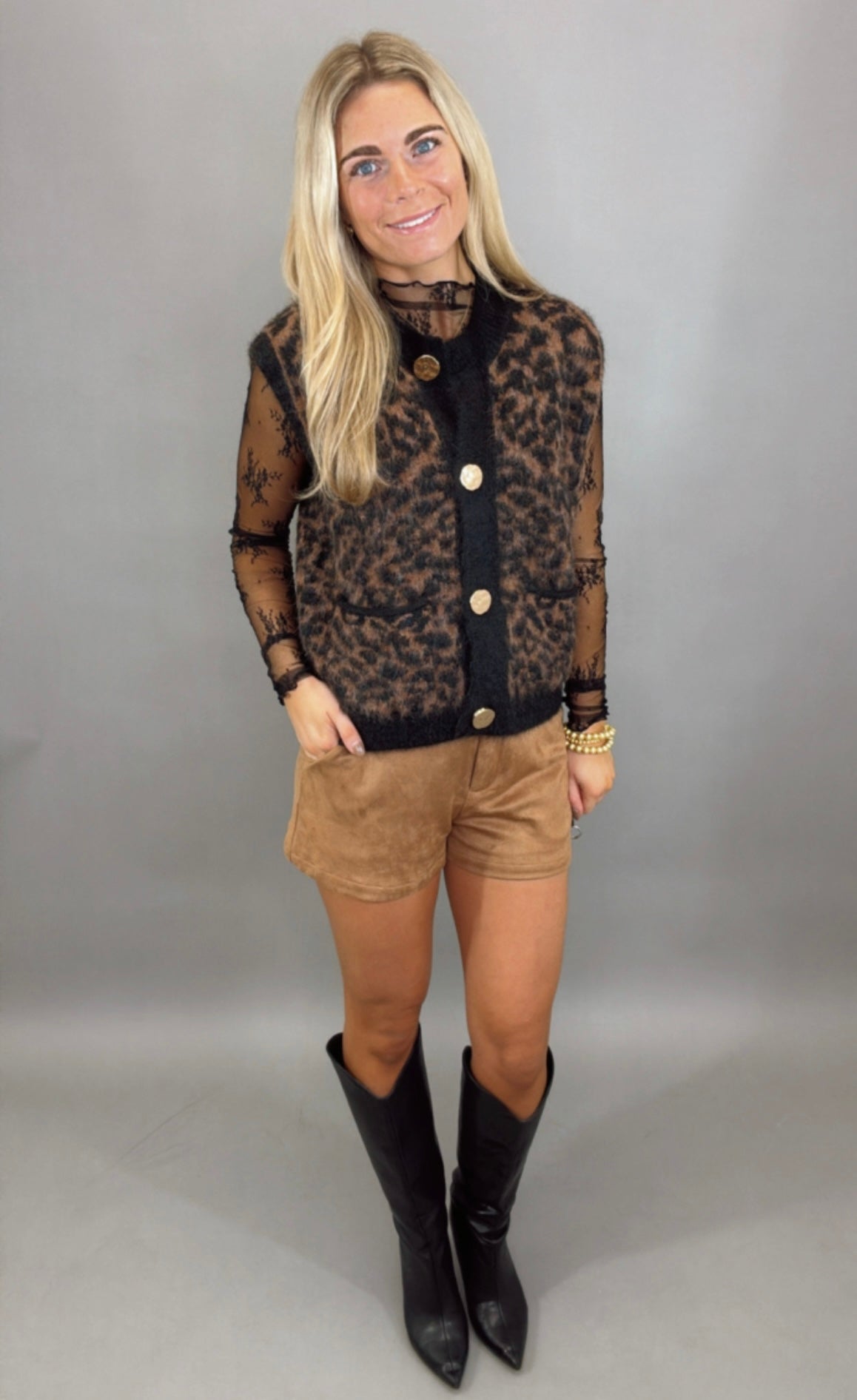 City Saddle Suede Short