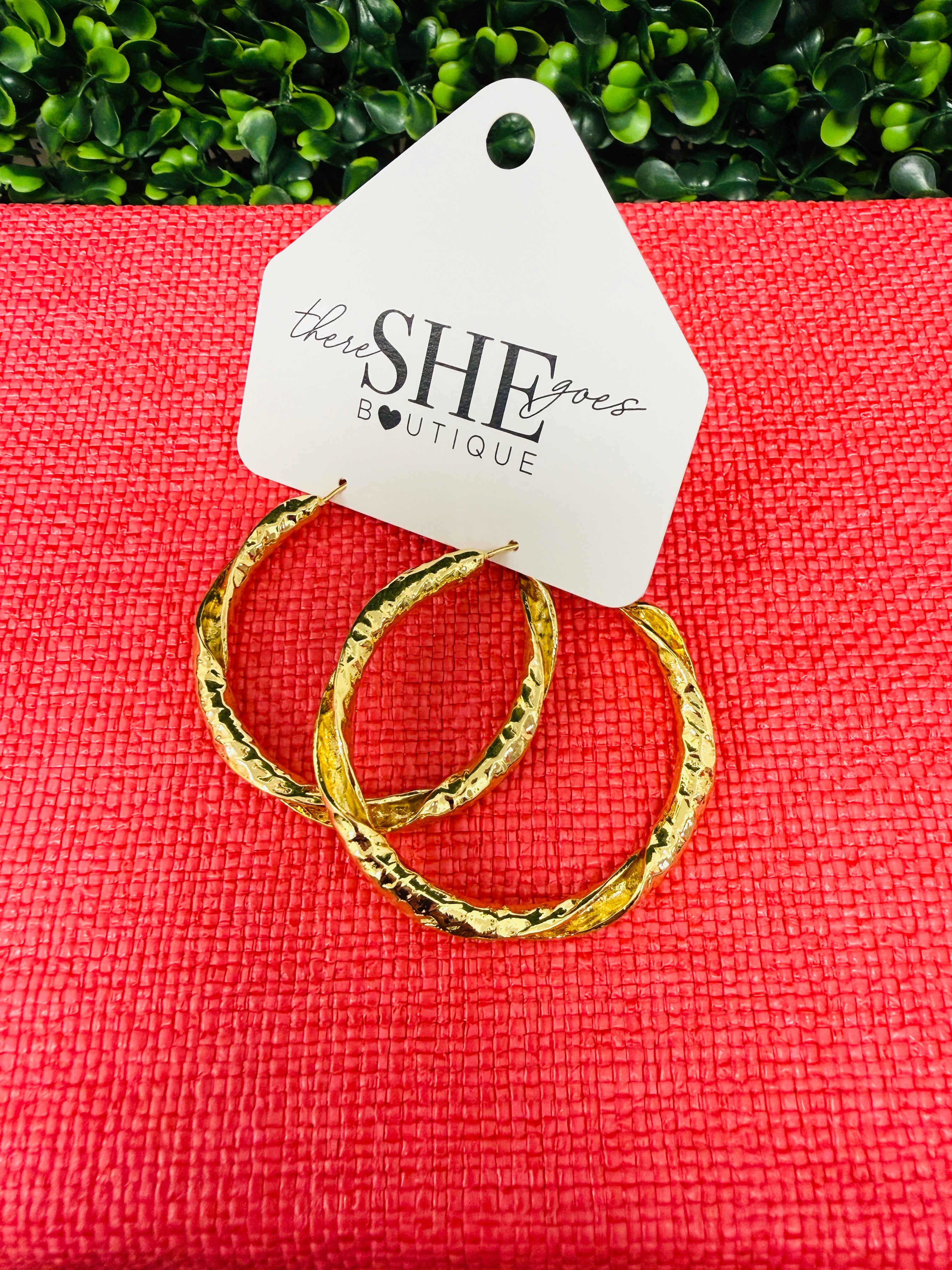 Twist of Gold Hoop