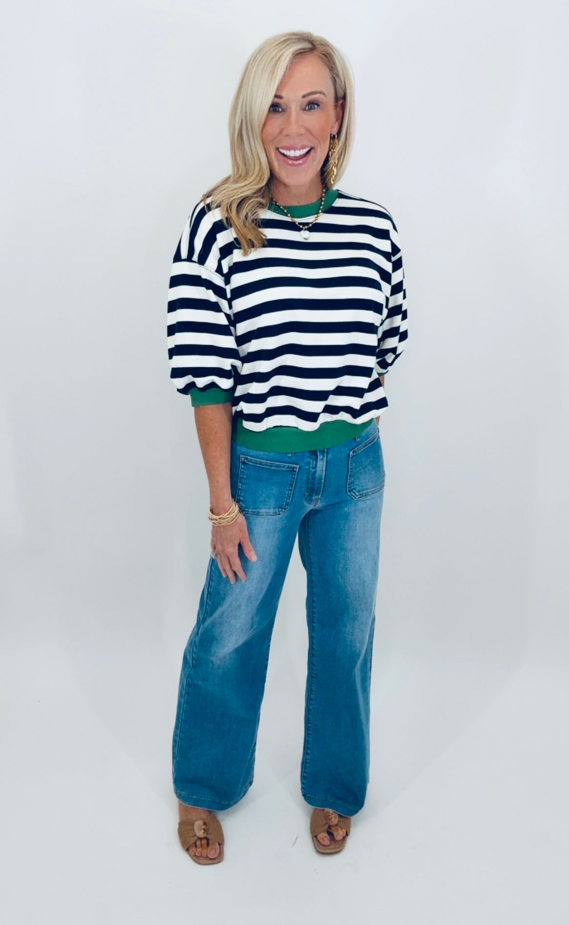 Mini Patch Pocket Wide Leg Jean (med denim)