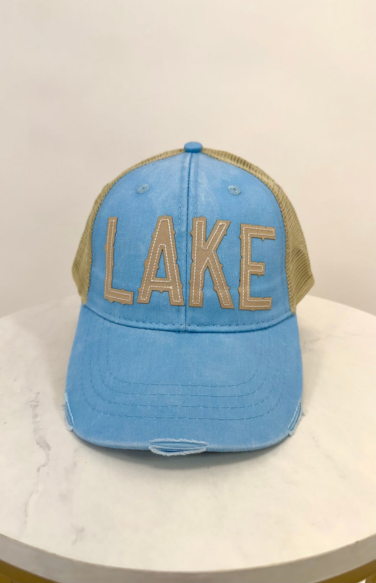 Lake Trucker Hat (sky blue)