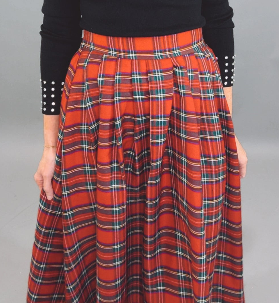 Tartan Tidings Skirt (red)
