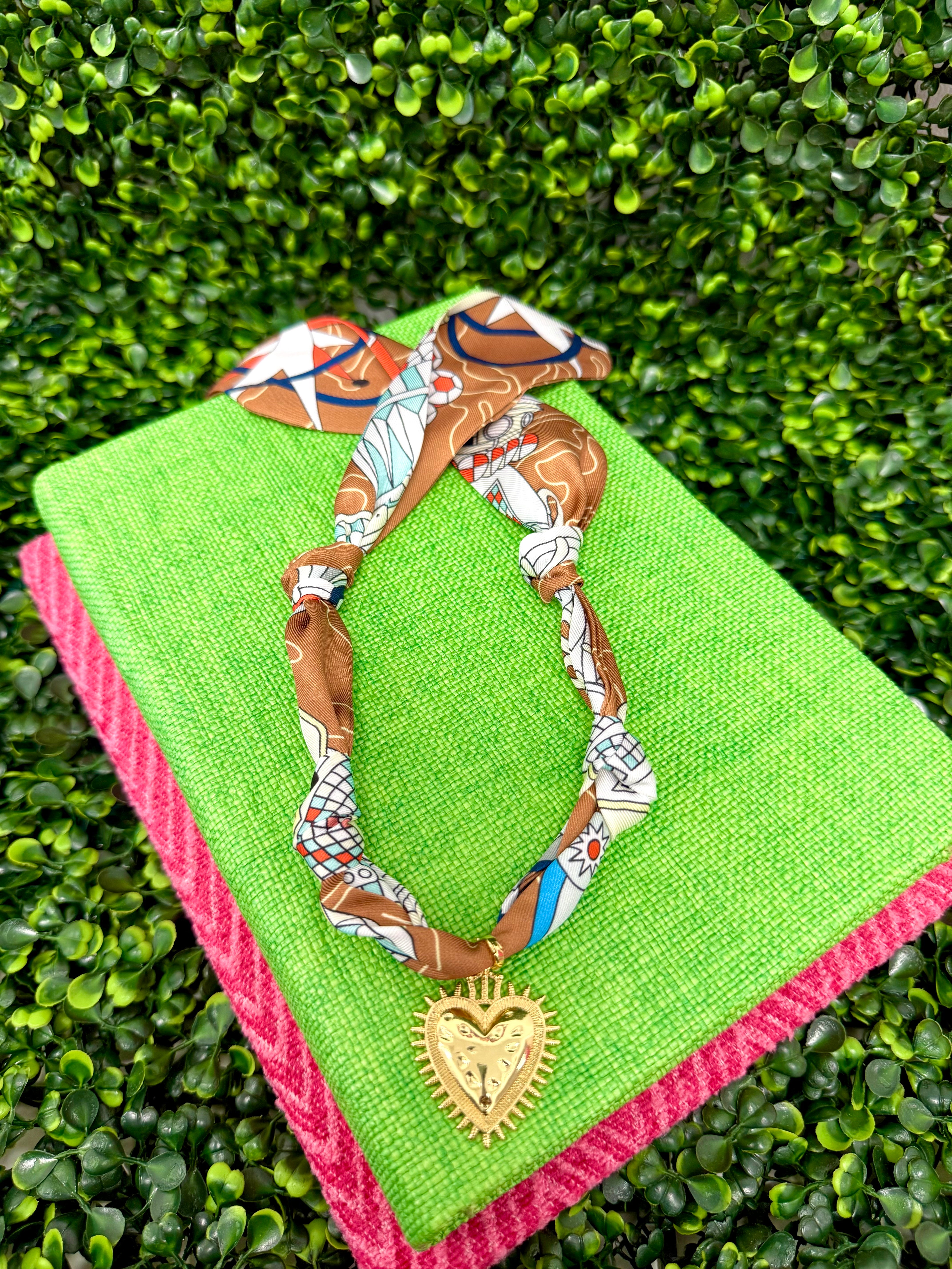 Amour Aura Scarf Necklace