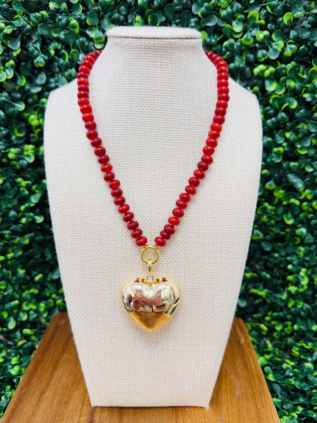 Bold Heart Bead Necklace