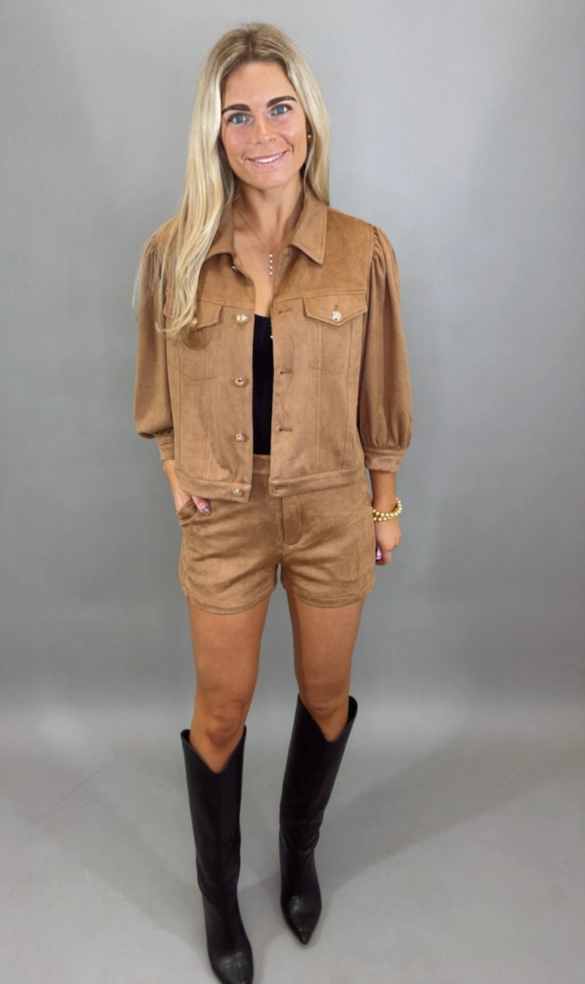 City Saddle Suede Short