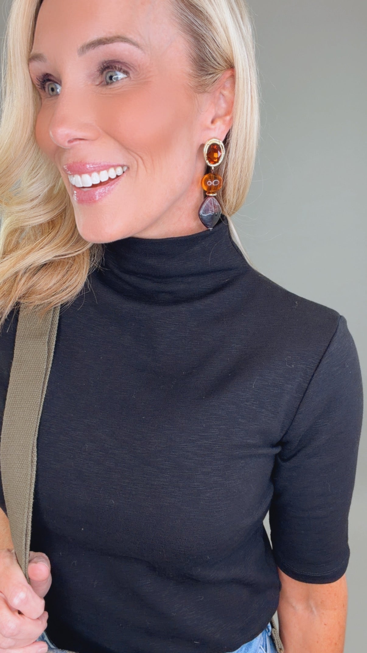 Capsule Closet Top (black)