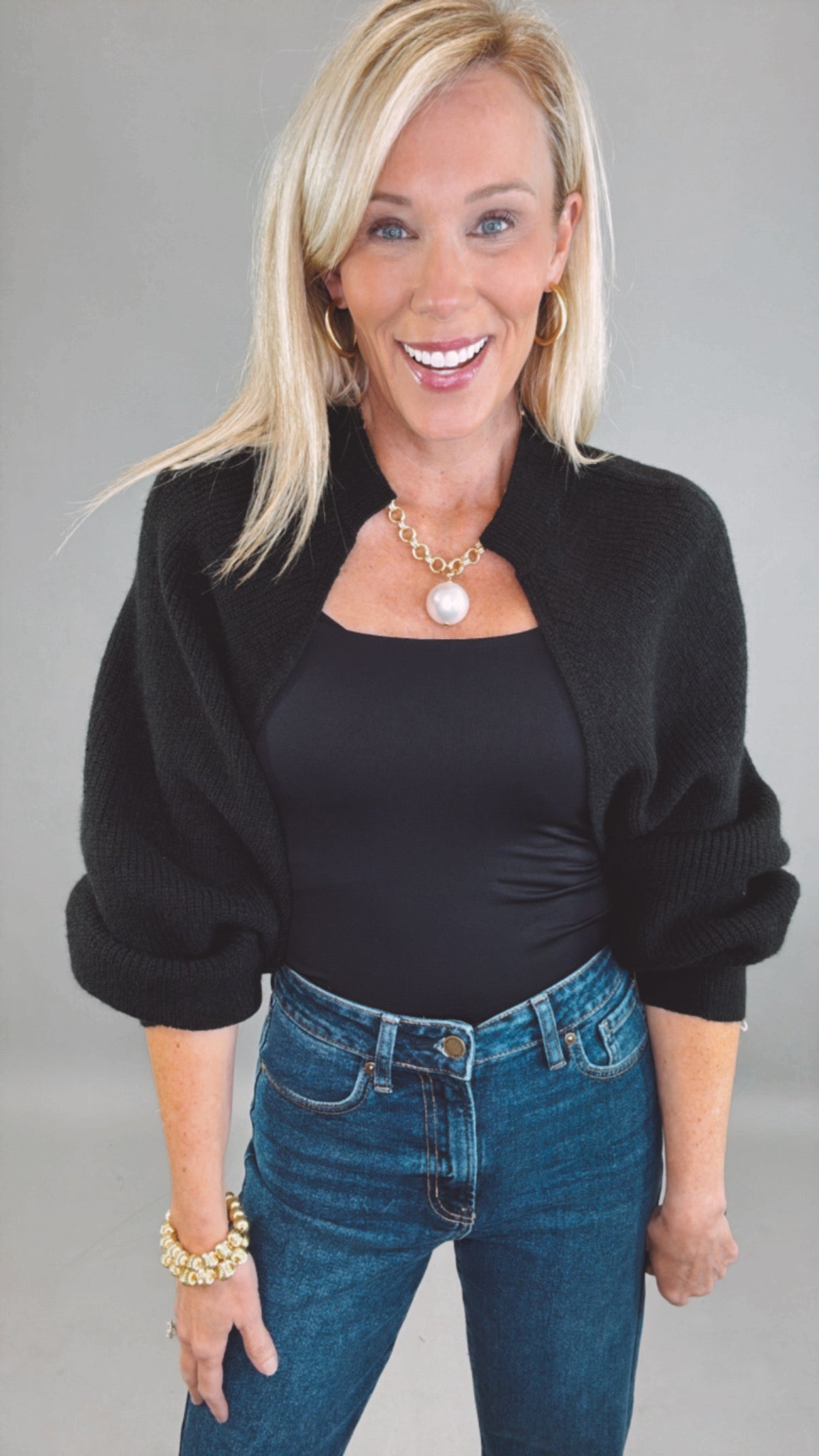 Signature Shrug Sweater (black)