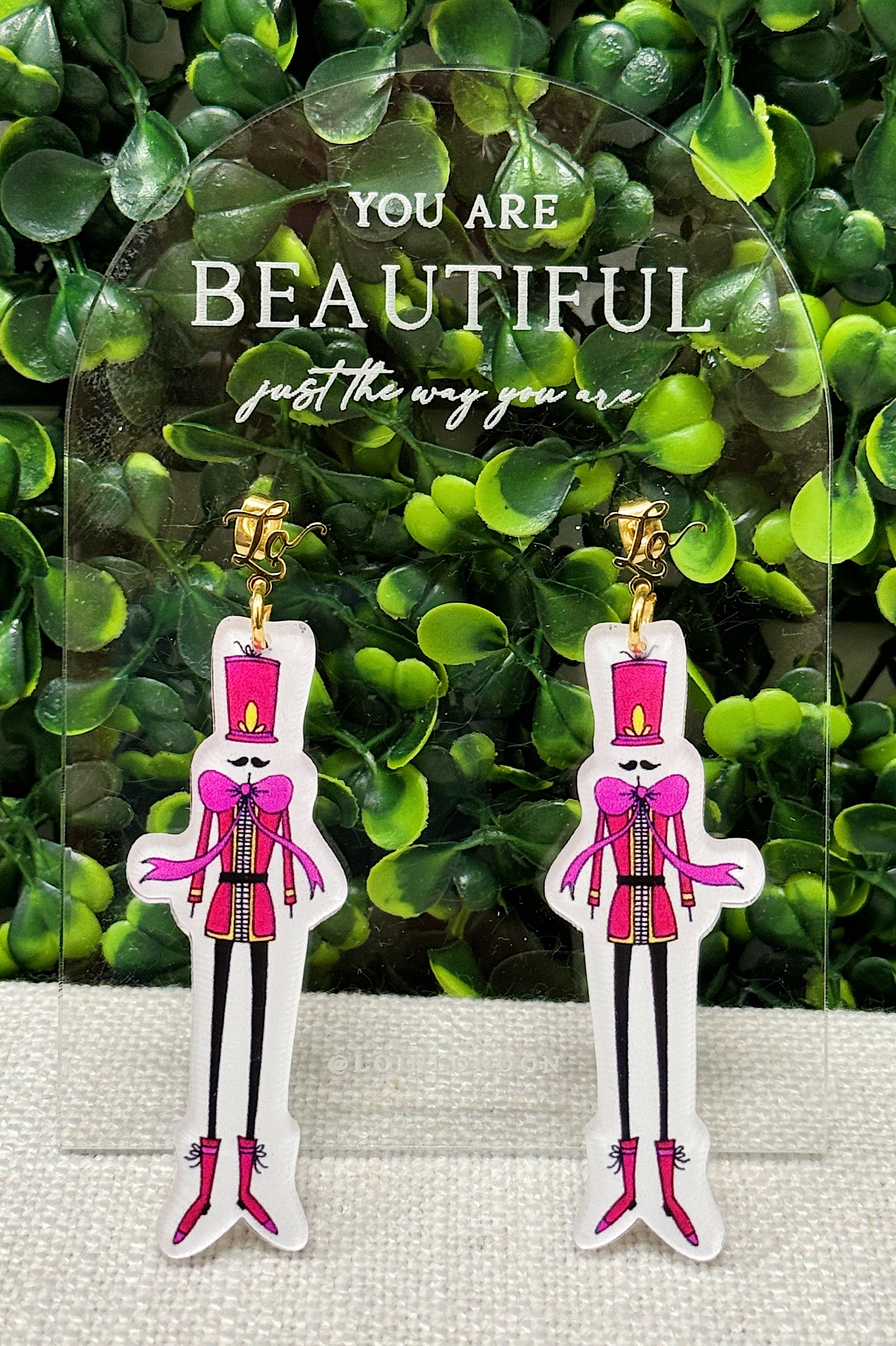 Nutcracker Earring (pink)