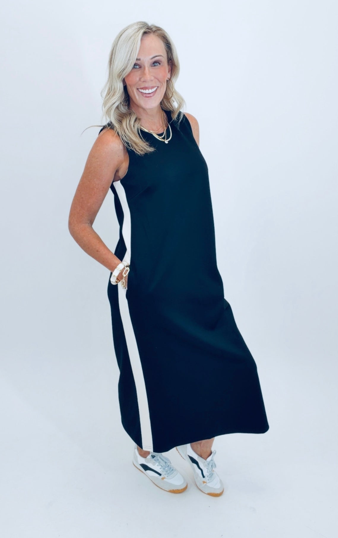 Side Hustle Dress (black)