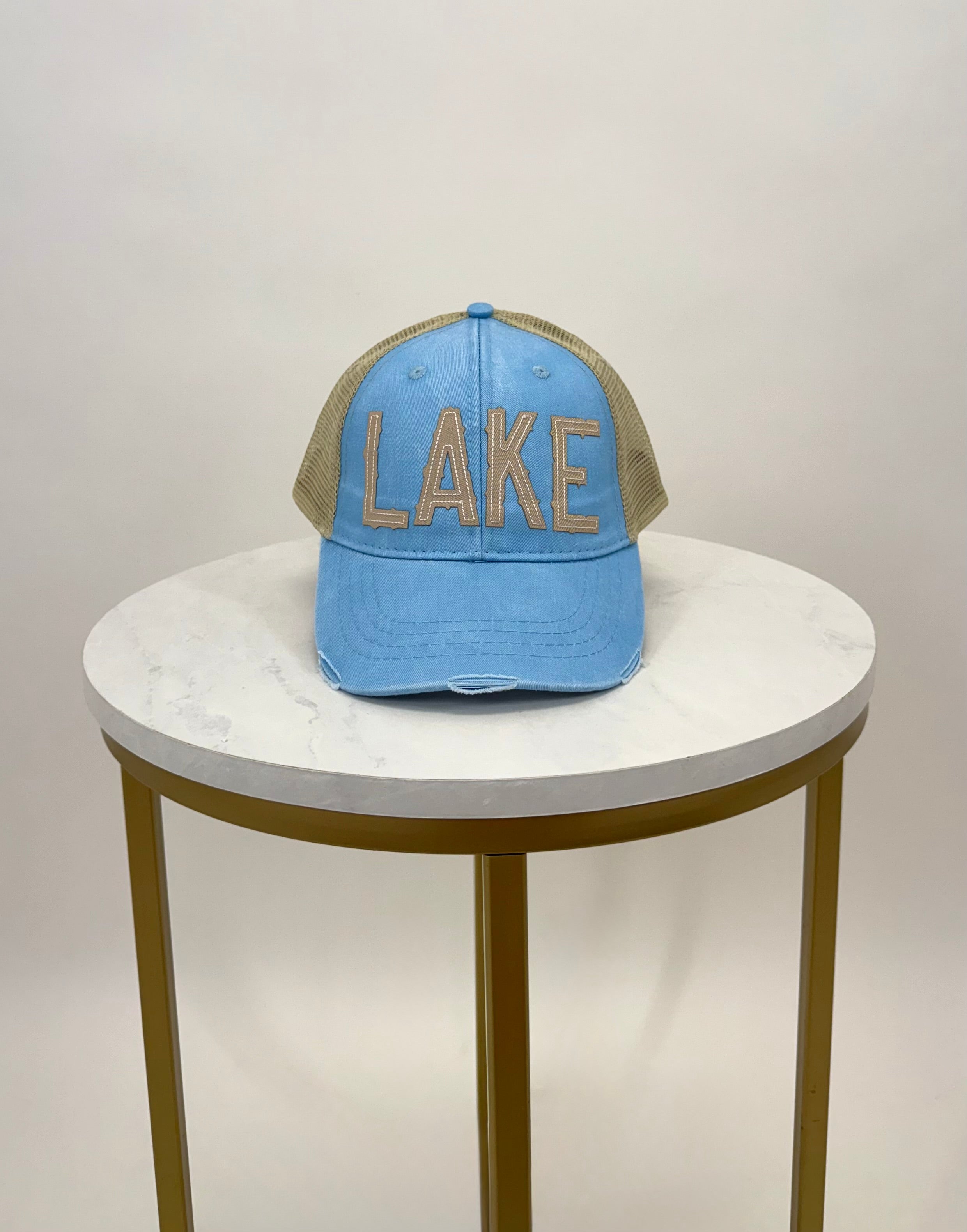 Lake Trucker Hat (sky blue)