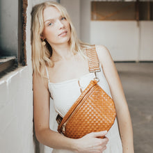 Woven Bum Bag (brown)