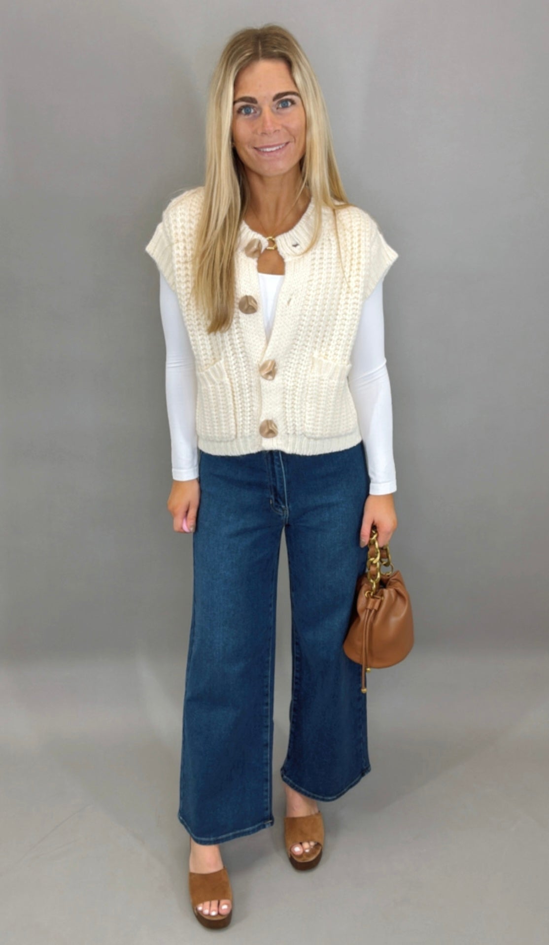 Chalet Charm Vest (off white)