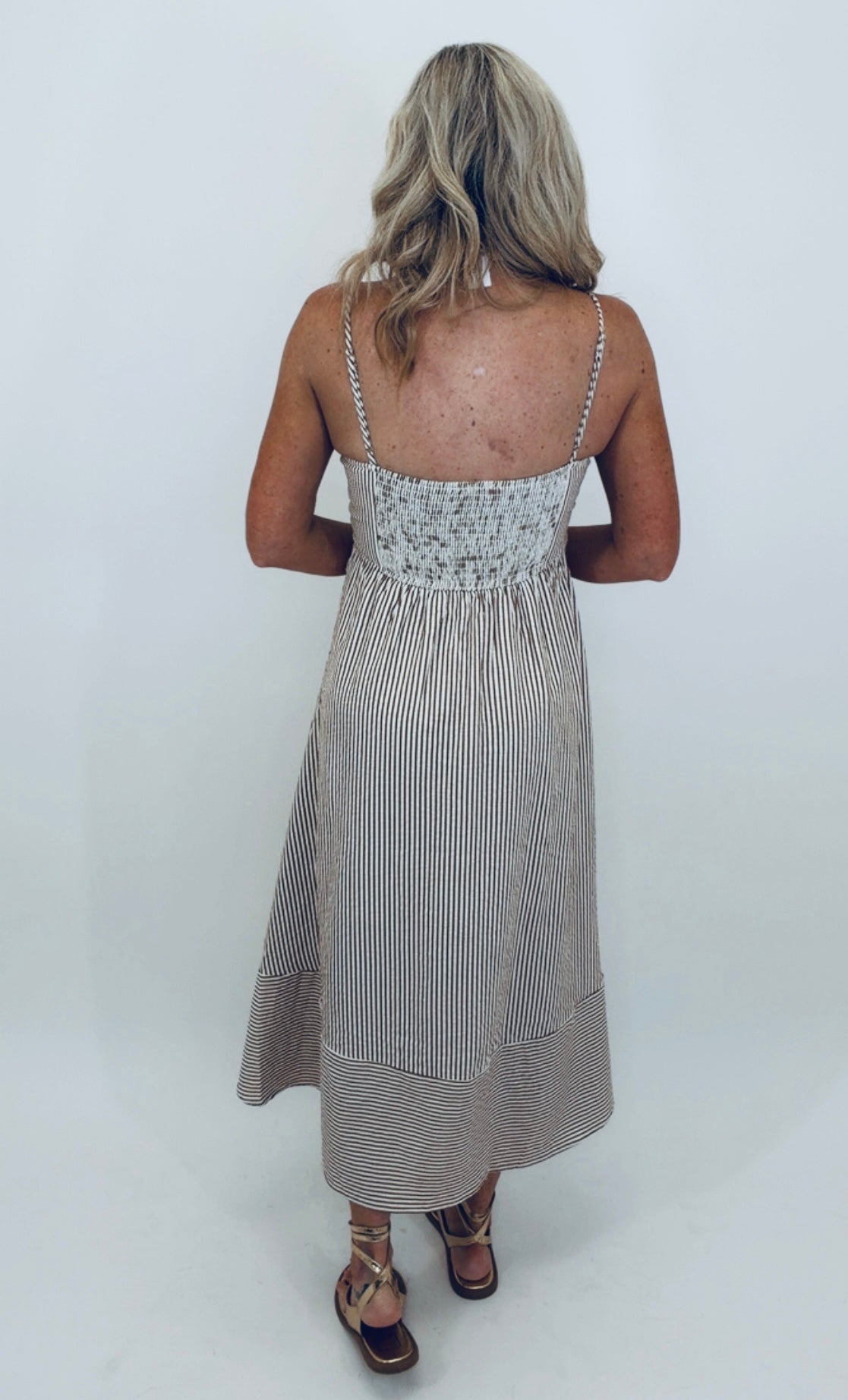 Basque Beauty Dress (brown)