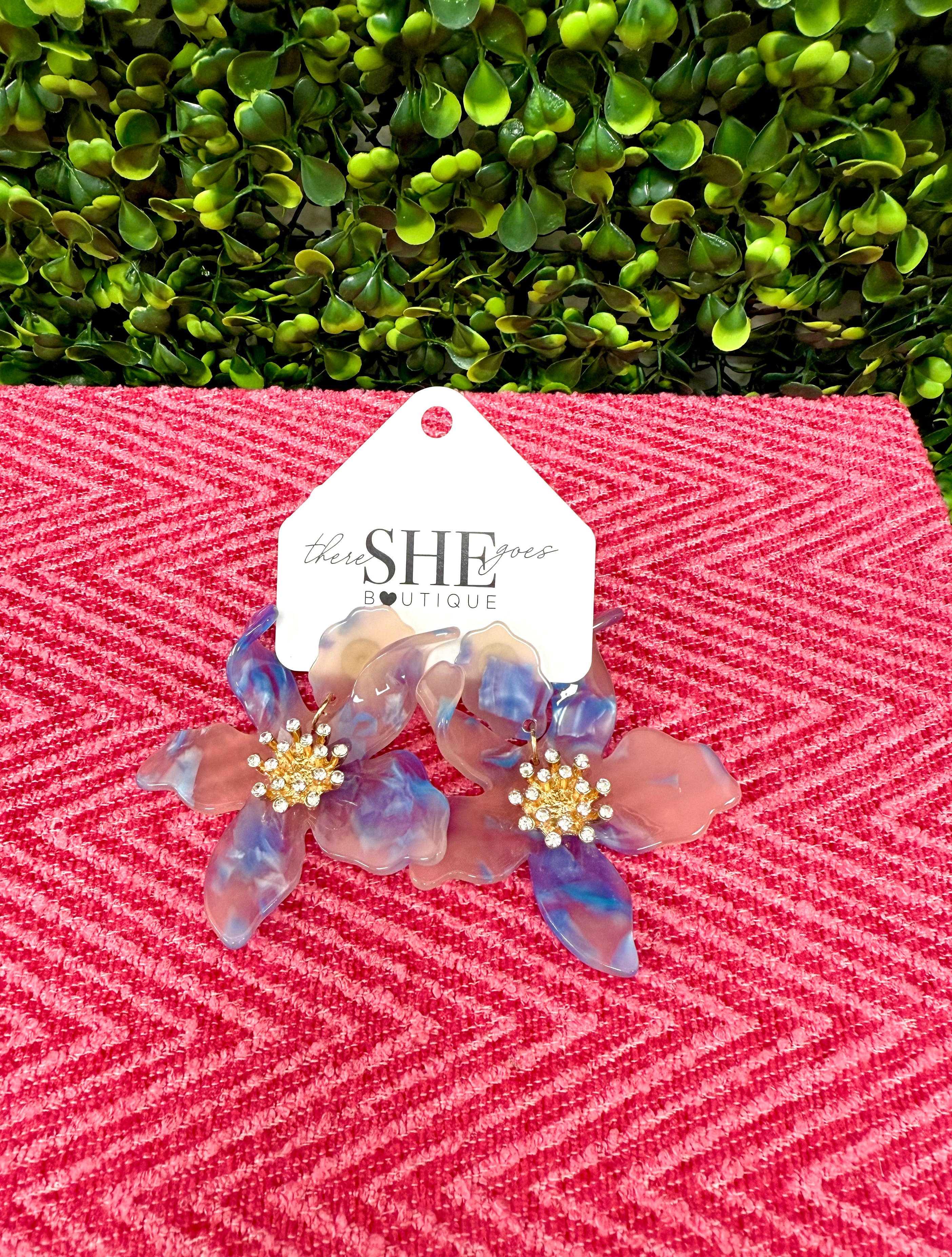 Flower Acrylic Earring (blue)