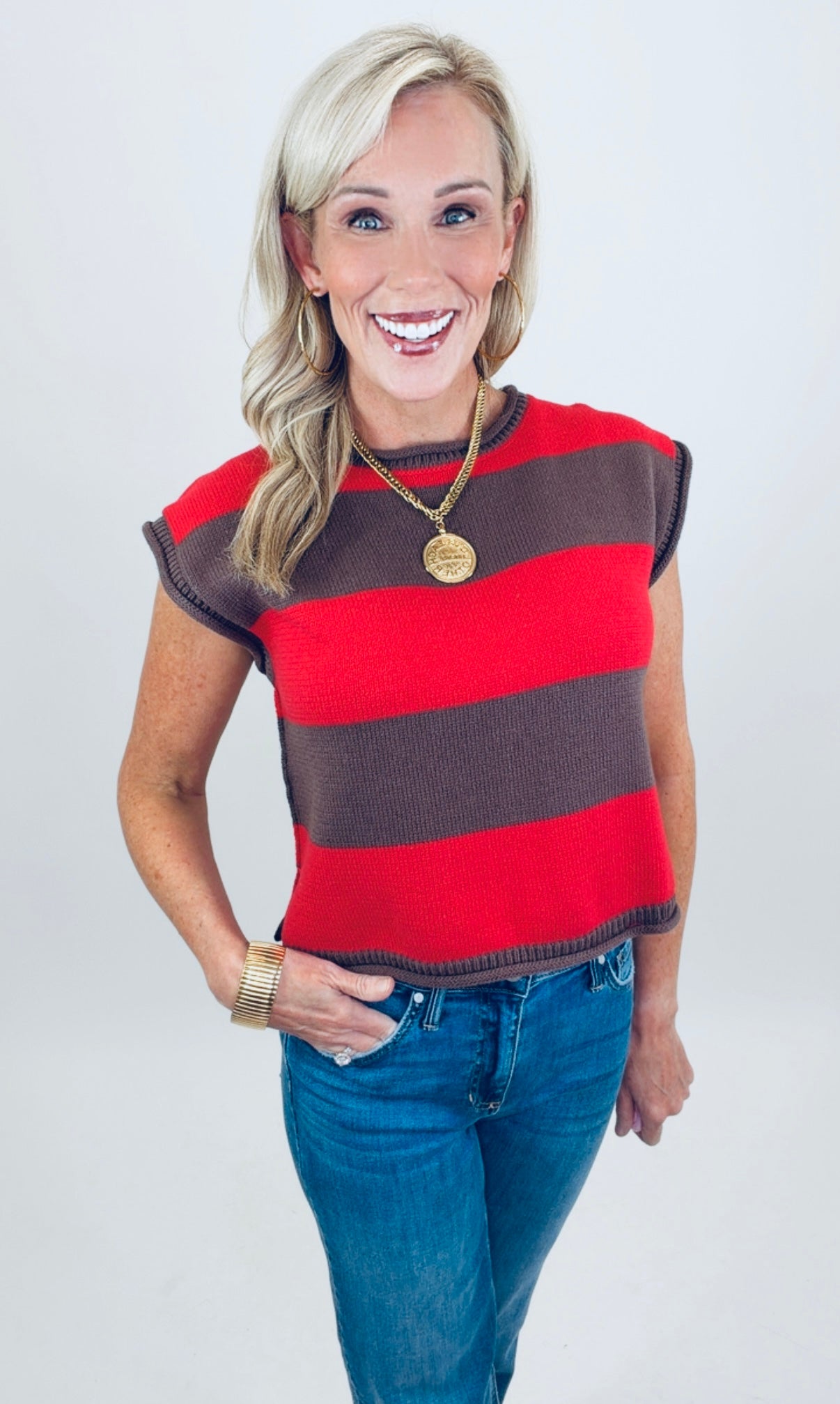 Cape Cottage Sweater (brown/red)