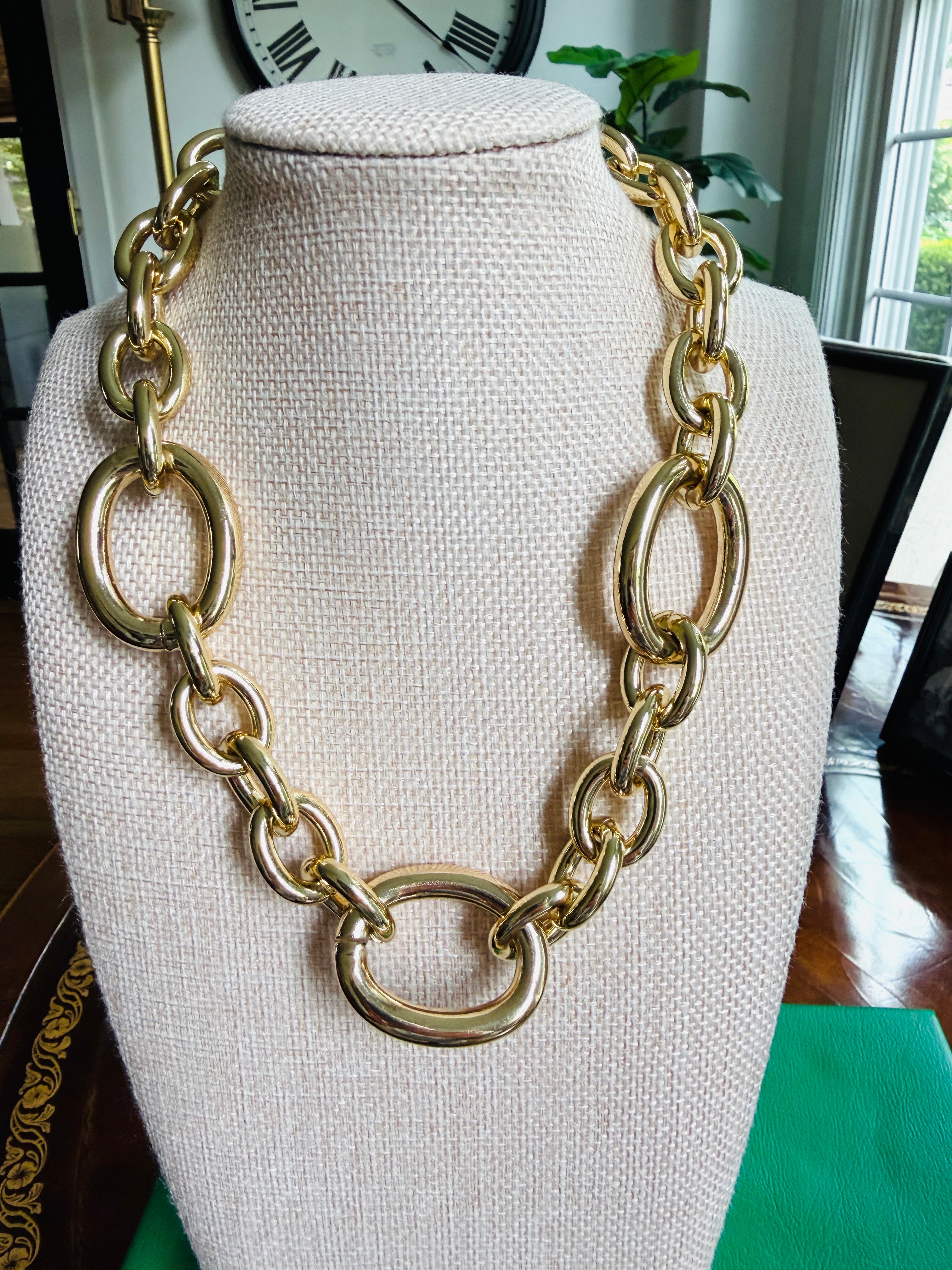 The Spotlight Necklace