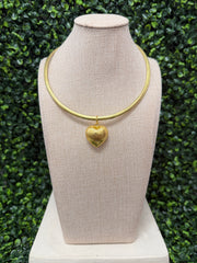 Sleek Style Choker