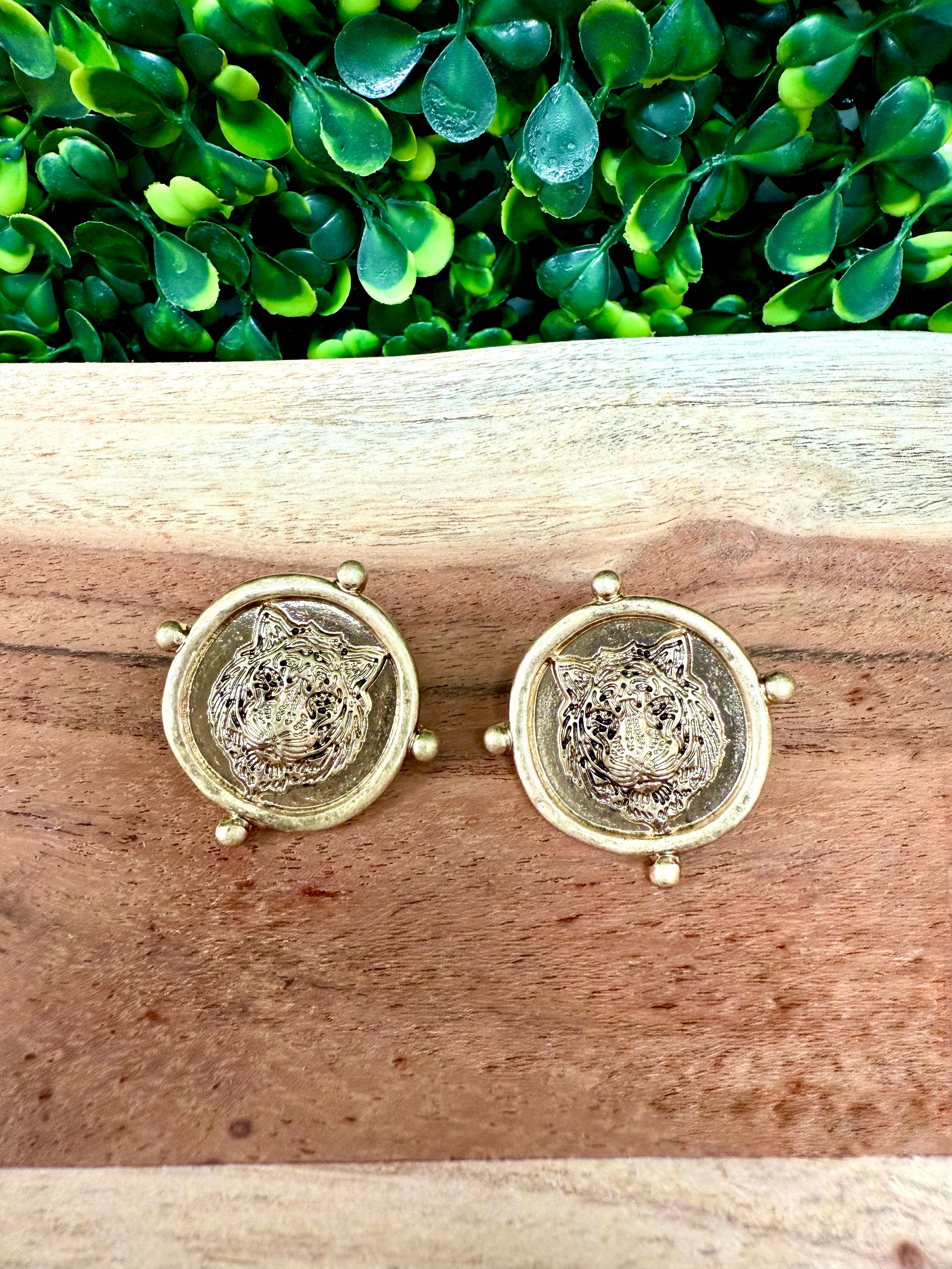 Tiger Pride Earring 🐯