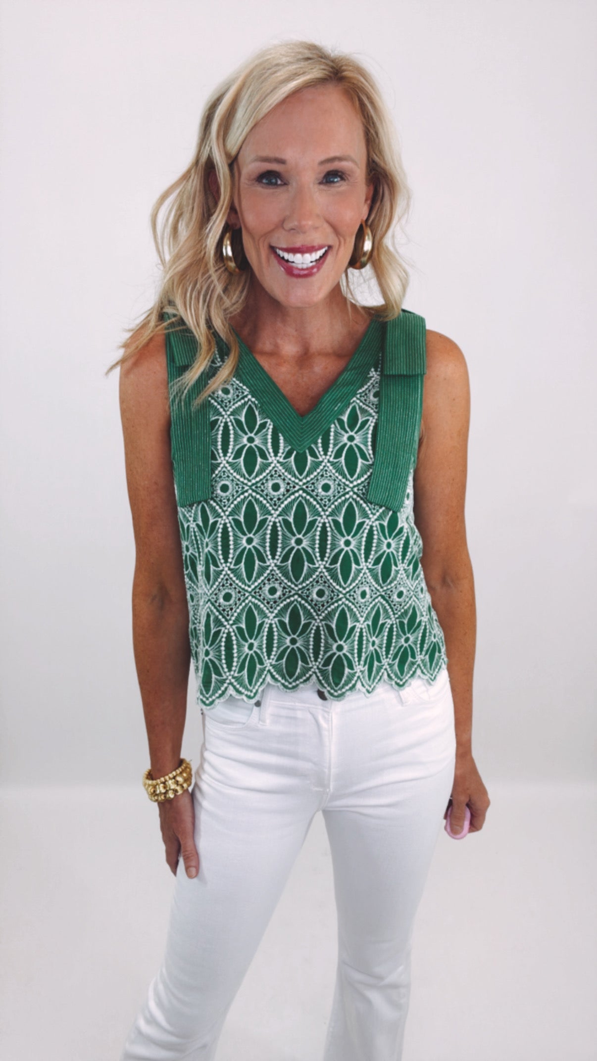Clover & Vine Top