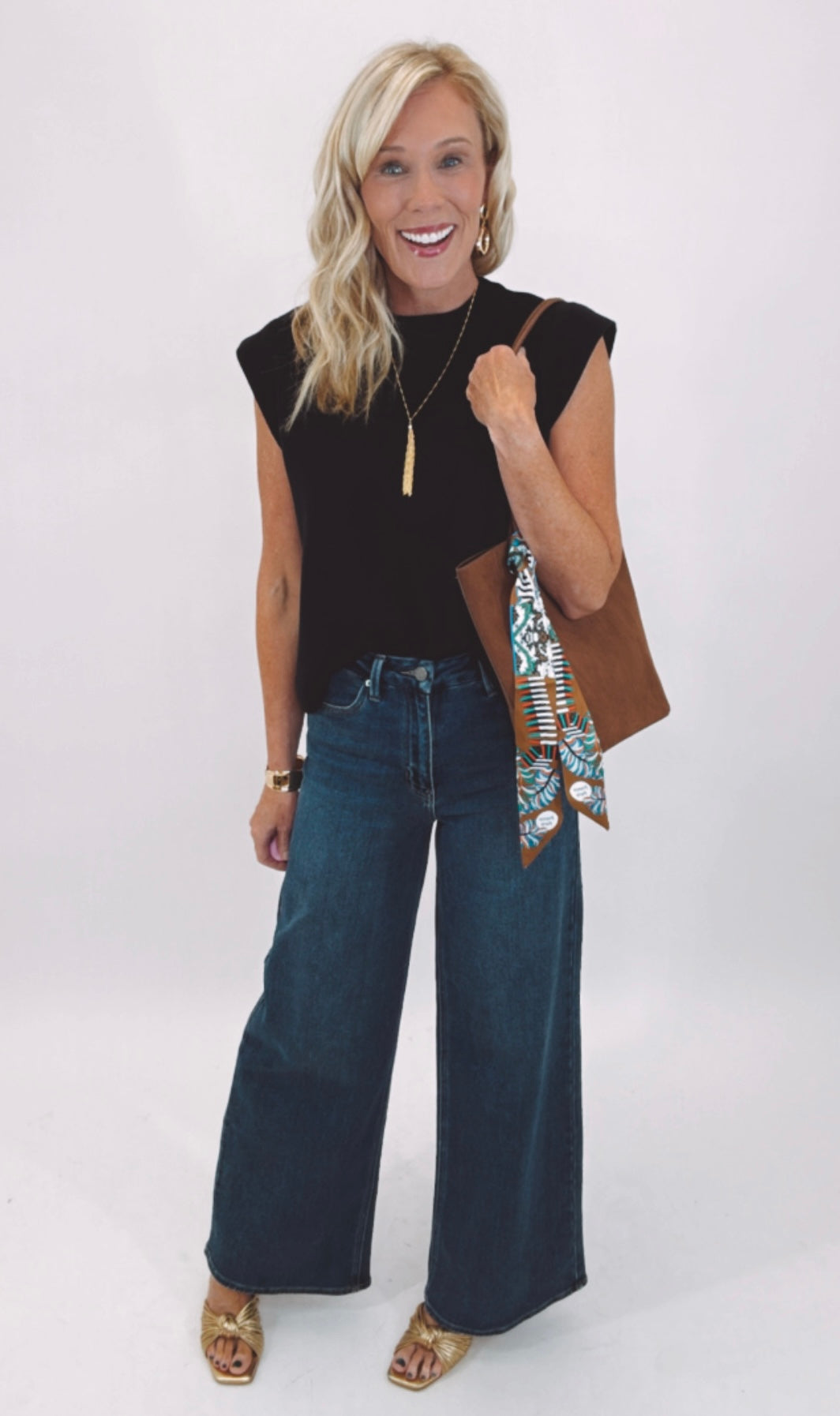 Sleek Sweater Top (black)