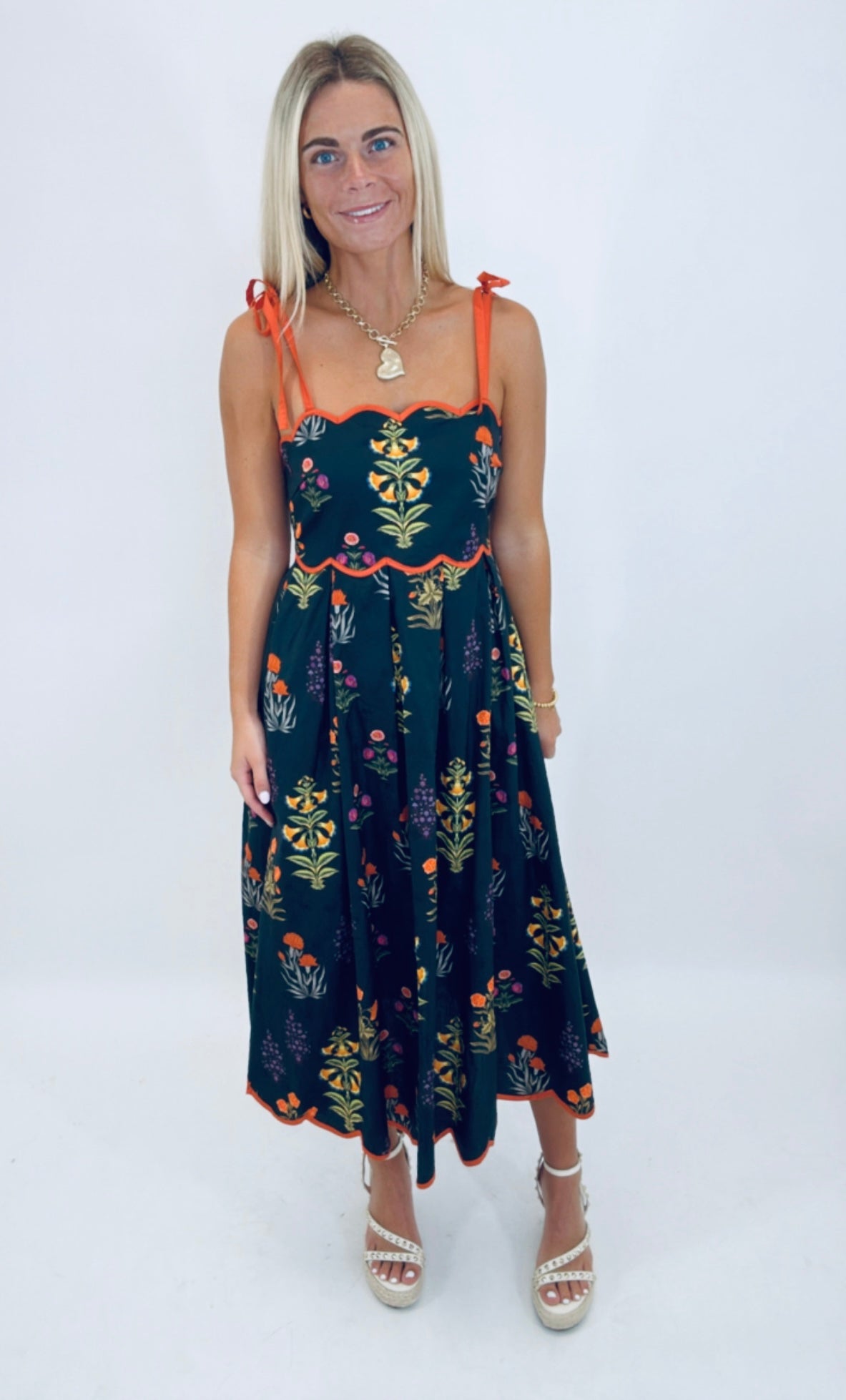 Flora Vista Dress (black)