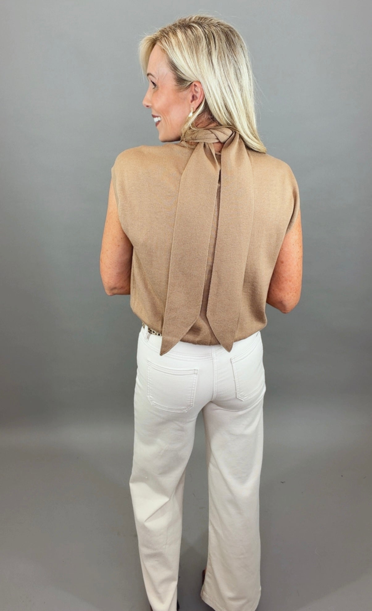 Classic Poise Top (camel)