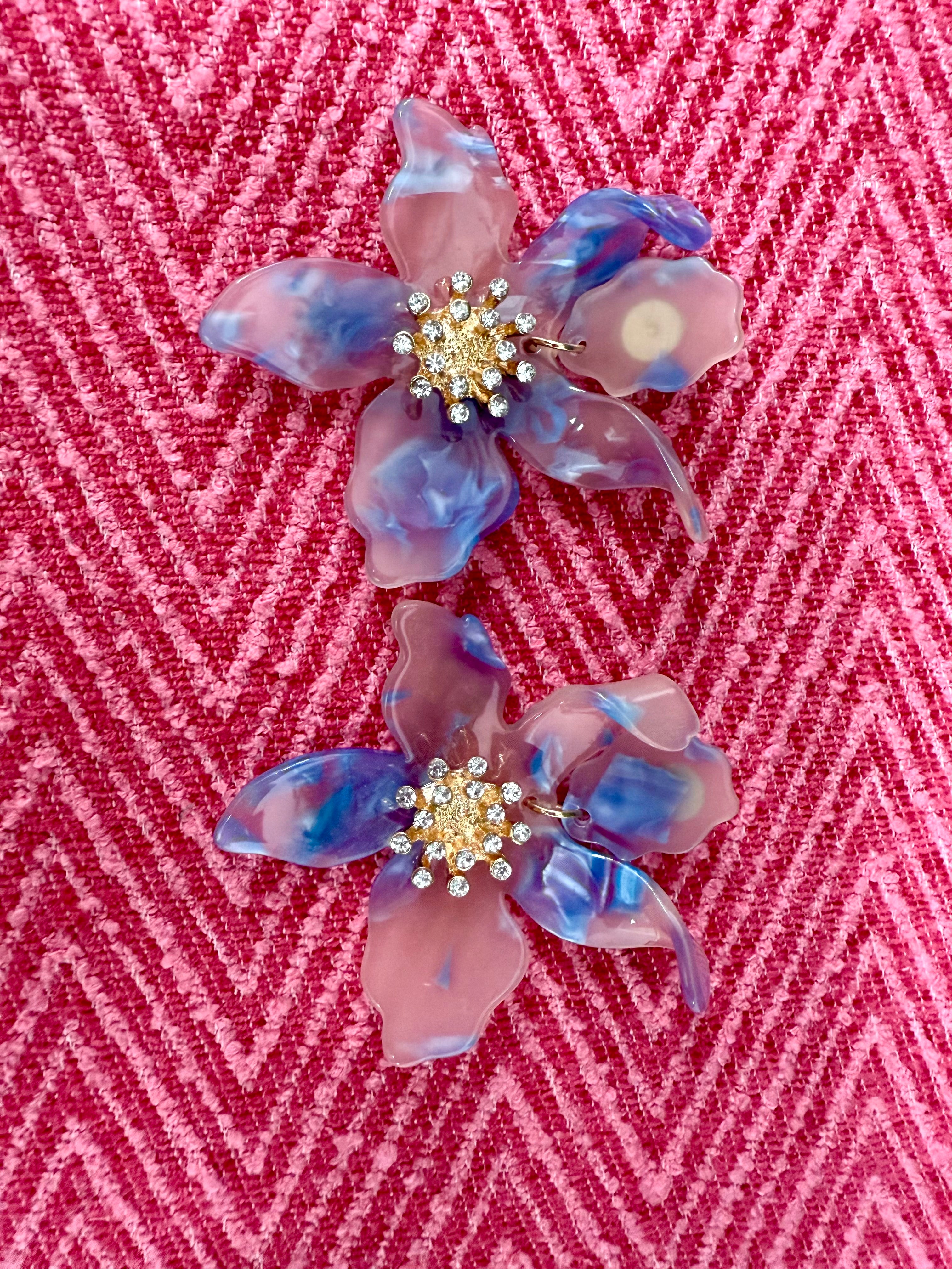 Flower Acrylic Earring (blue)