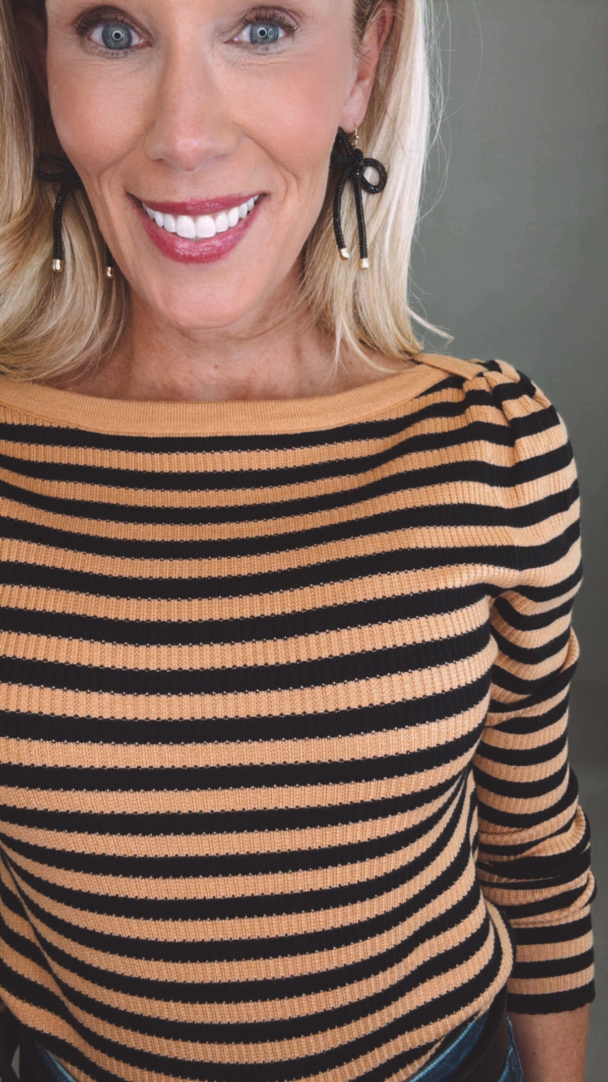 Savvy Stripe Top (black)