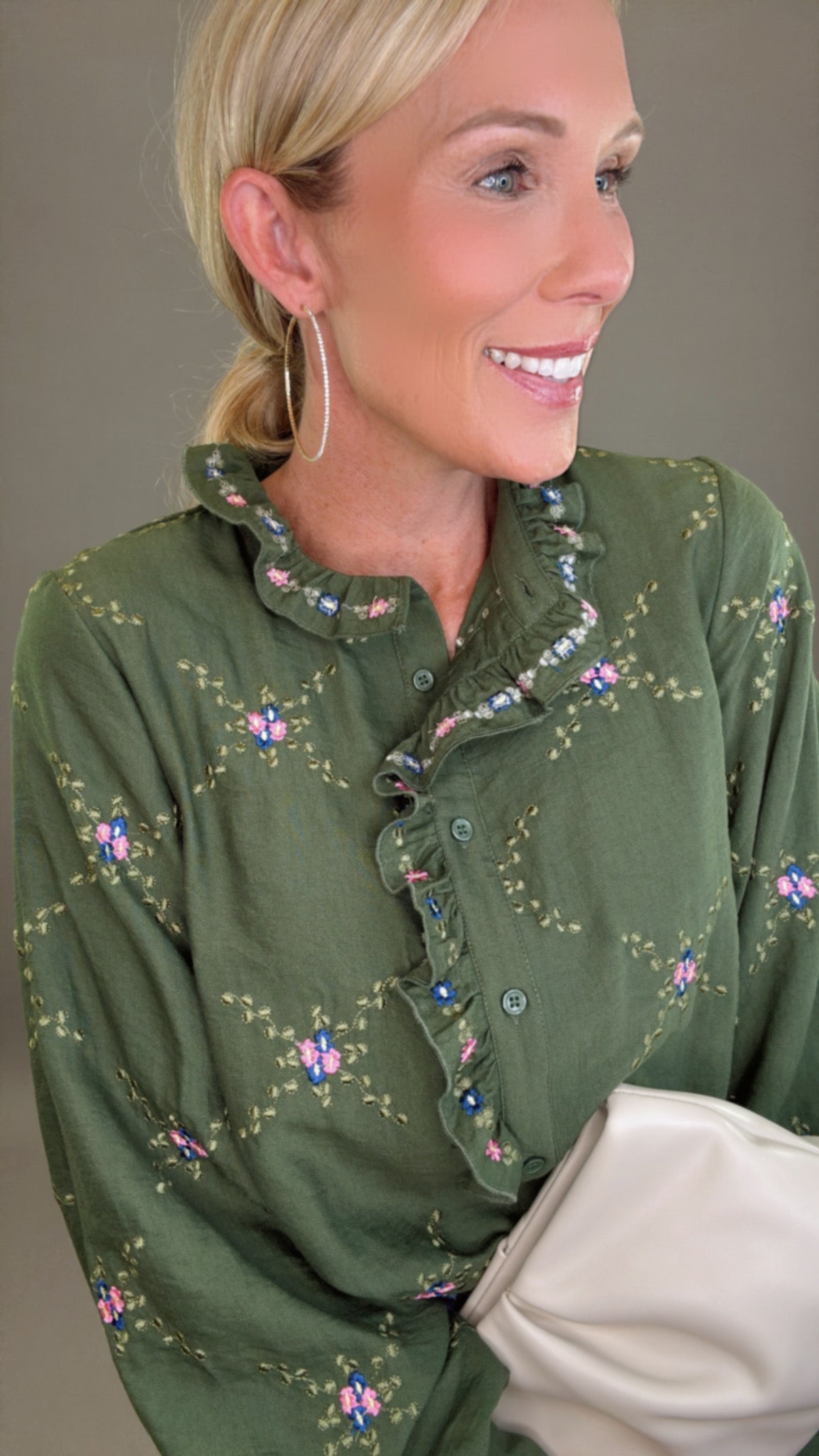 Blossom Hollow Top (olive)
