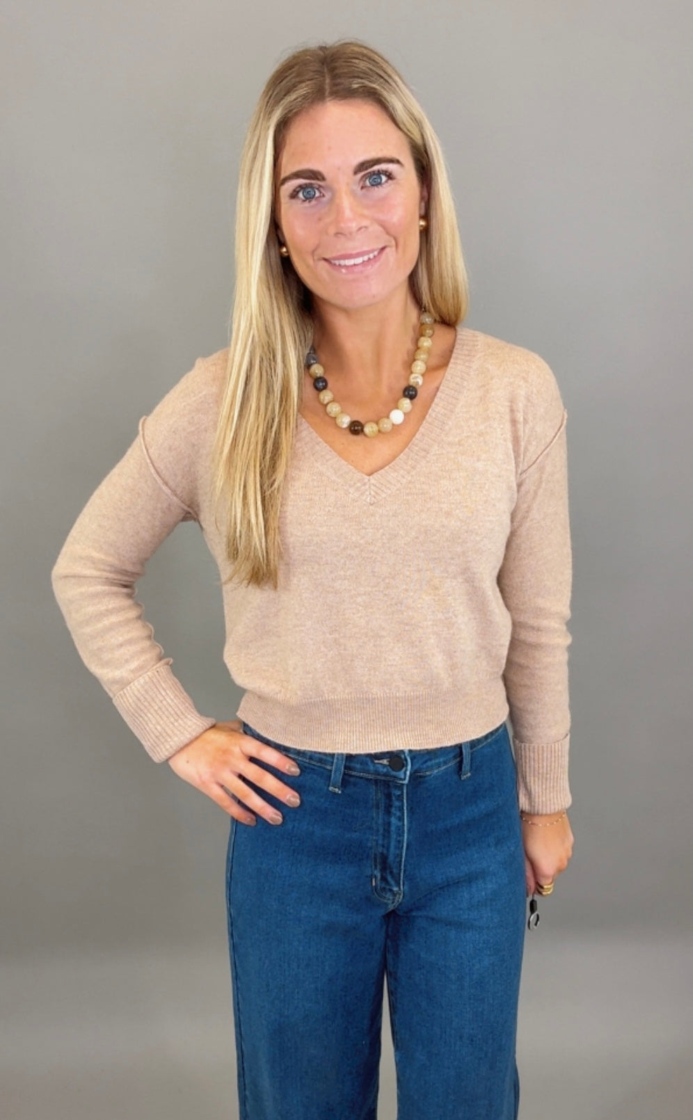 Chic Intentions Sweater (taupe)