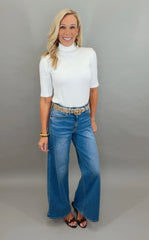 Capsule Closet Top (ivory)